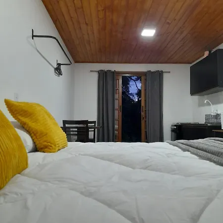 Pousada Lofts E Suites Campos Campos do Jordao Exterior photo